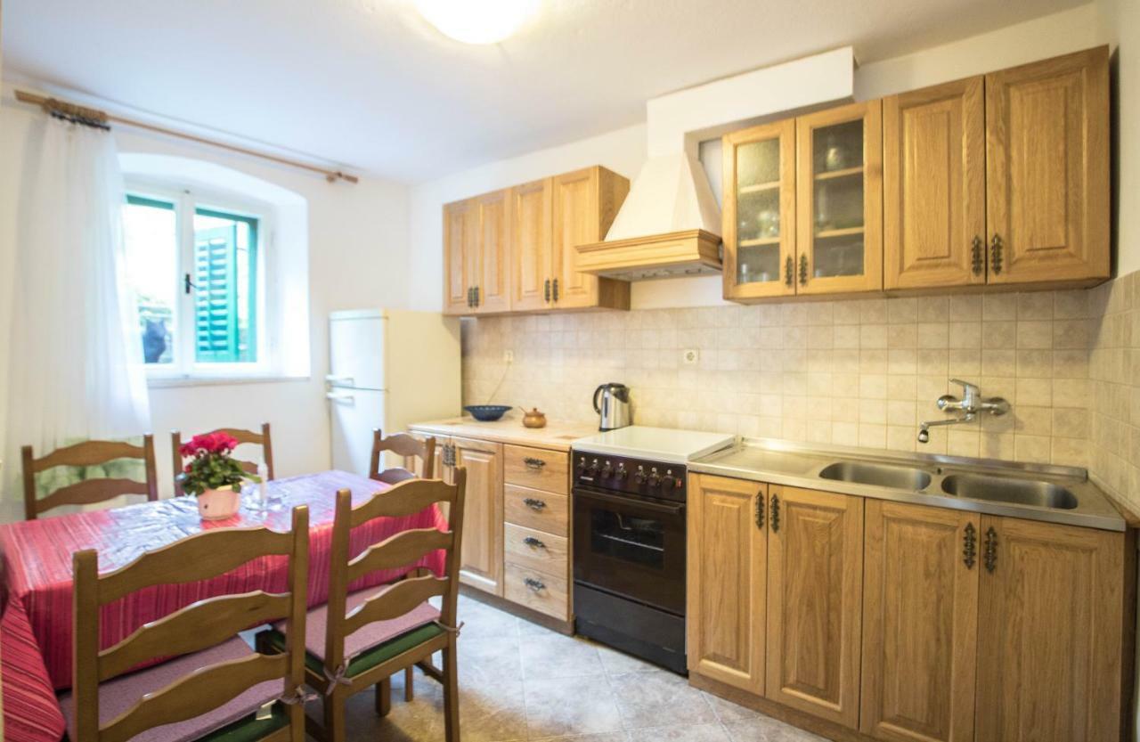 Apartman Juricic Лабин Экстерьер фото
